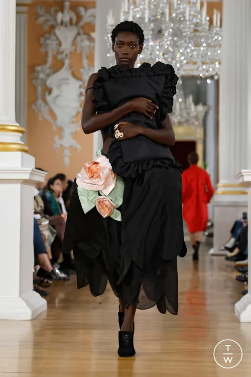 Simone Rocha SS2026 volanger organza romantik